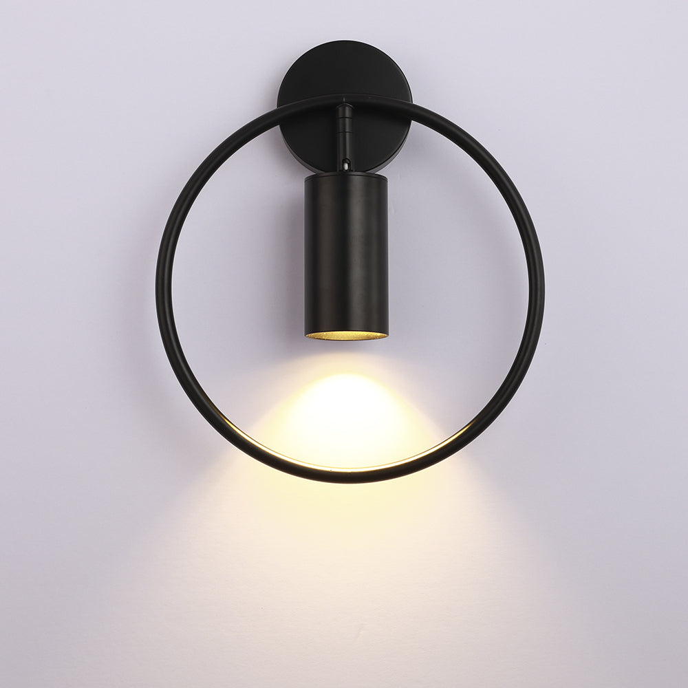 FlammeLuxe – Elegant Gull Vegglampe for Ambient Belysning Skanto