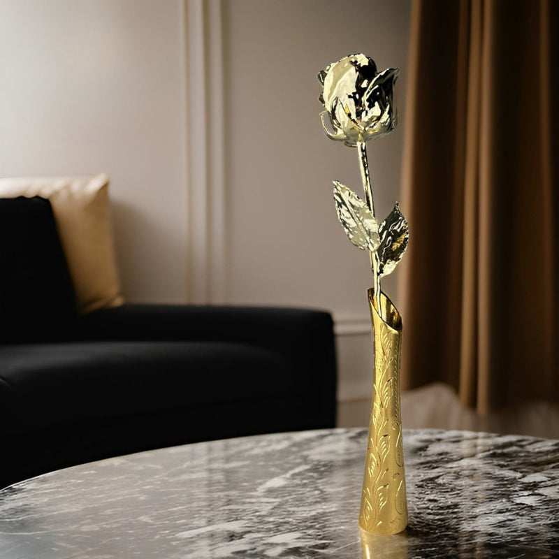 Skanto | Tidløs Gylden Rose – Elegant Symbol på Kjærlighet og Verdsettelse