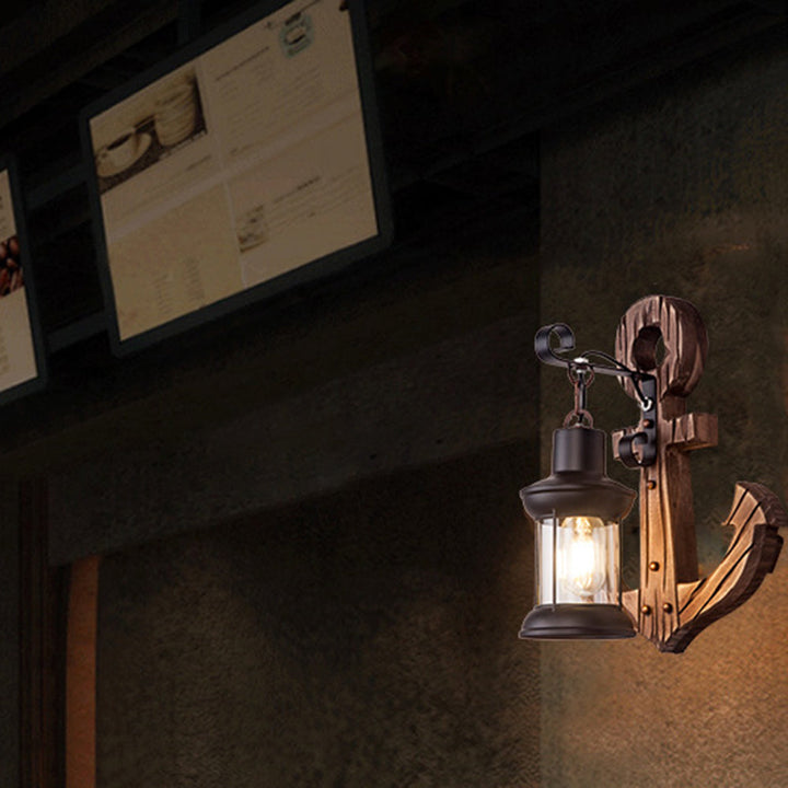 Skanto | Rustikk Tre Anker Vegglampe med Lantern