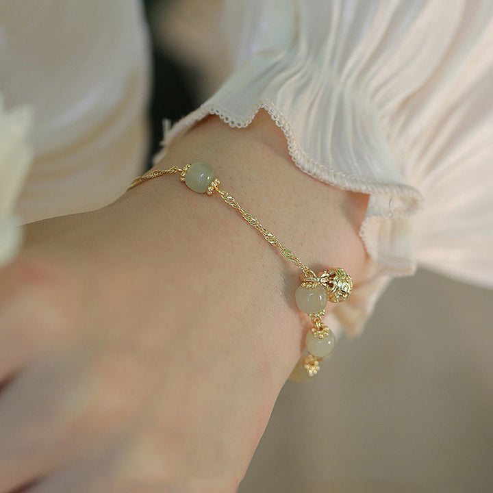Skanto | Elegant Hetian Jade Bracelet