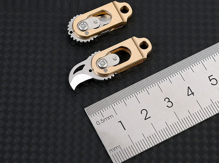 Skanto | Mini Messing Folding Claw - Lomme-størrelse Express Åpner