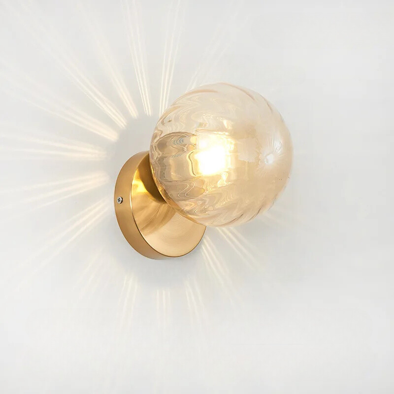 GleamGold - Luksus Gull Vegglampe med Glass Skanto