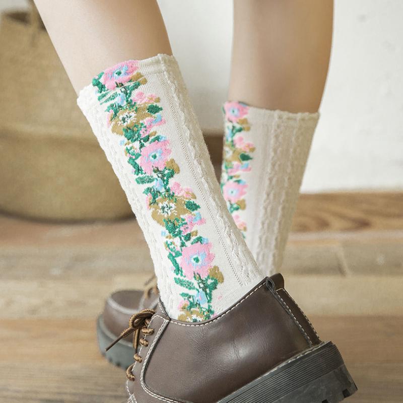 Skanto | Vintage Floral Style Cotton Crew Socks