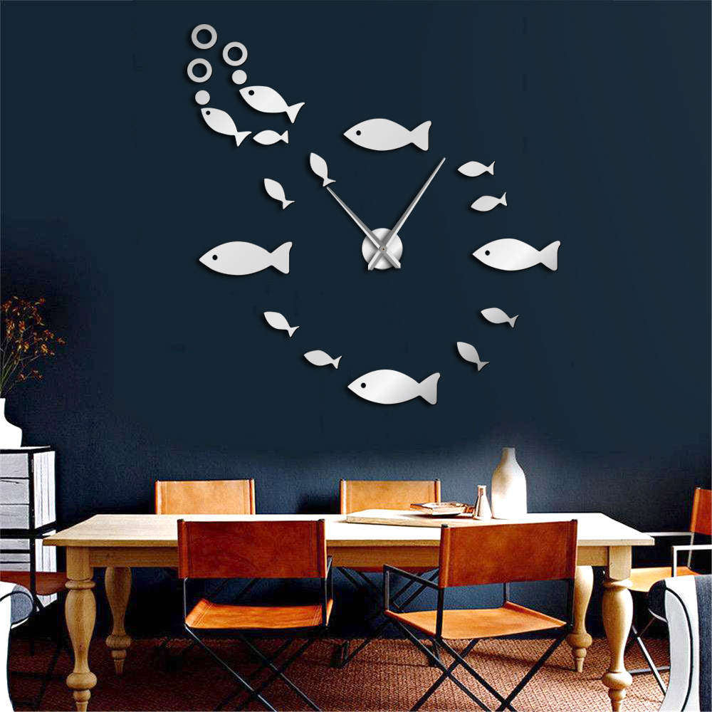 Skanto | EchoClock - Slank Speilveggdesign