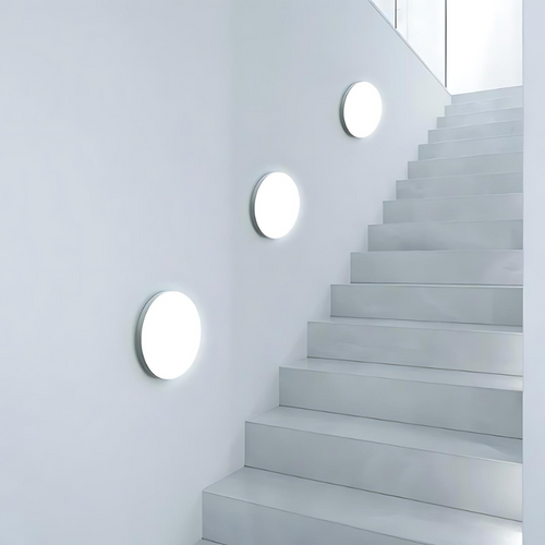 Fuktresistent LED-vegglys med moderne design for utendørsområder | Skanto