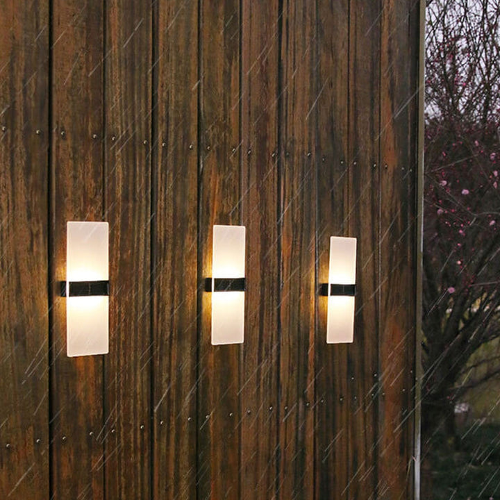 Skanto | LumaZen Solar-Drevet LED Vegglampe | Værbestandig | Solcelledrevet Utendørsbelysning | Hage- og Terrasseinnredning