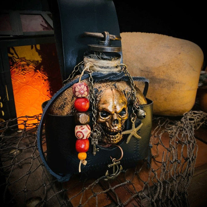 Skull Pirate Rum Flaske laget av harpiks | Skanto