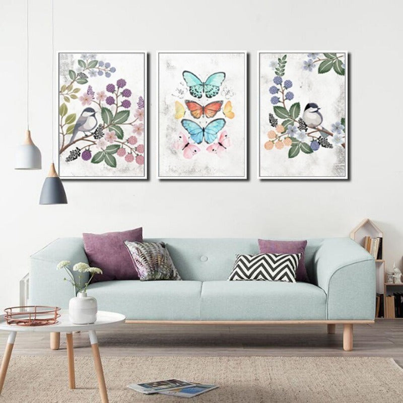 Nordisk vintage lerretsbilde med blomster, fugler og sommerfugler