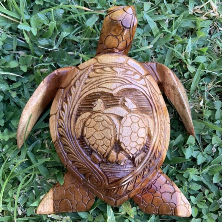 Skanto | Hawaiian Turtle Resin Ornament