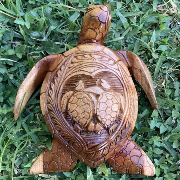 Skanto | Hawaiian Turtle Resin Ornament