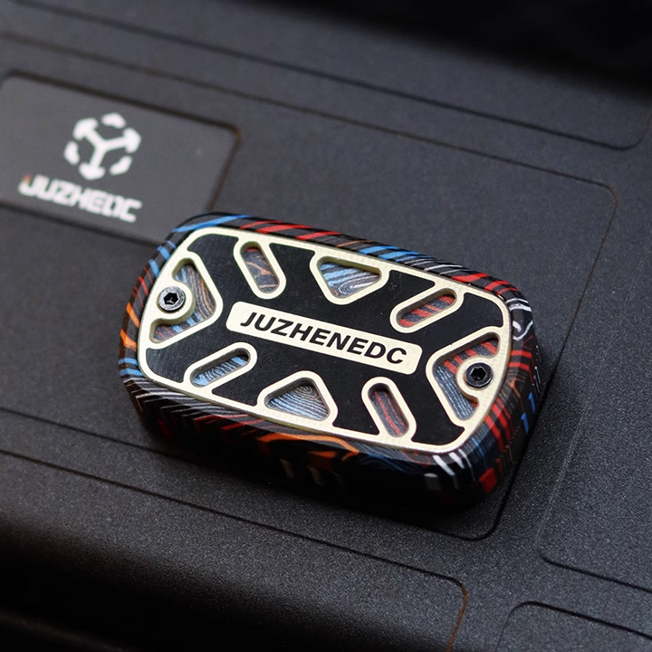 Skanto | Matrix EDC Karbonfiber Push Card Dekompresjonsleketøy
