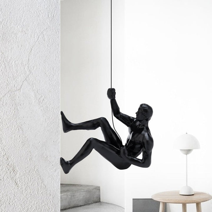 Skanto | Klatrevegg Henge Statuer
