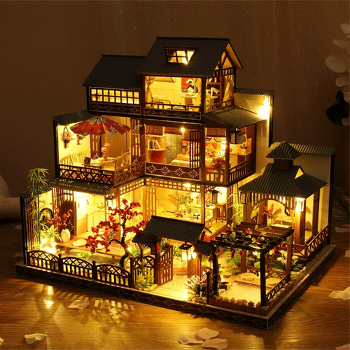 Skanto | Store Realistiske Dukkehus | DIY Tremodell med LED | Gårdsstil