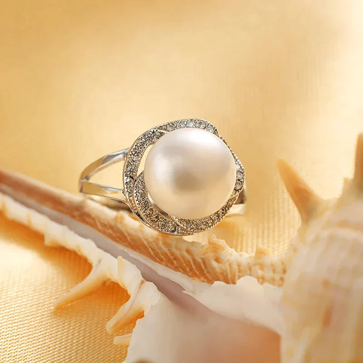 Skanto | Large Pearl Ring | The Ring is Size Adjustable!