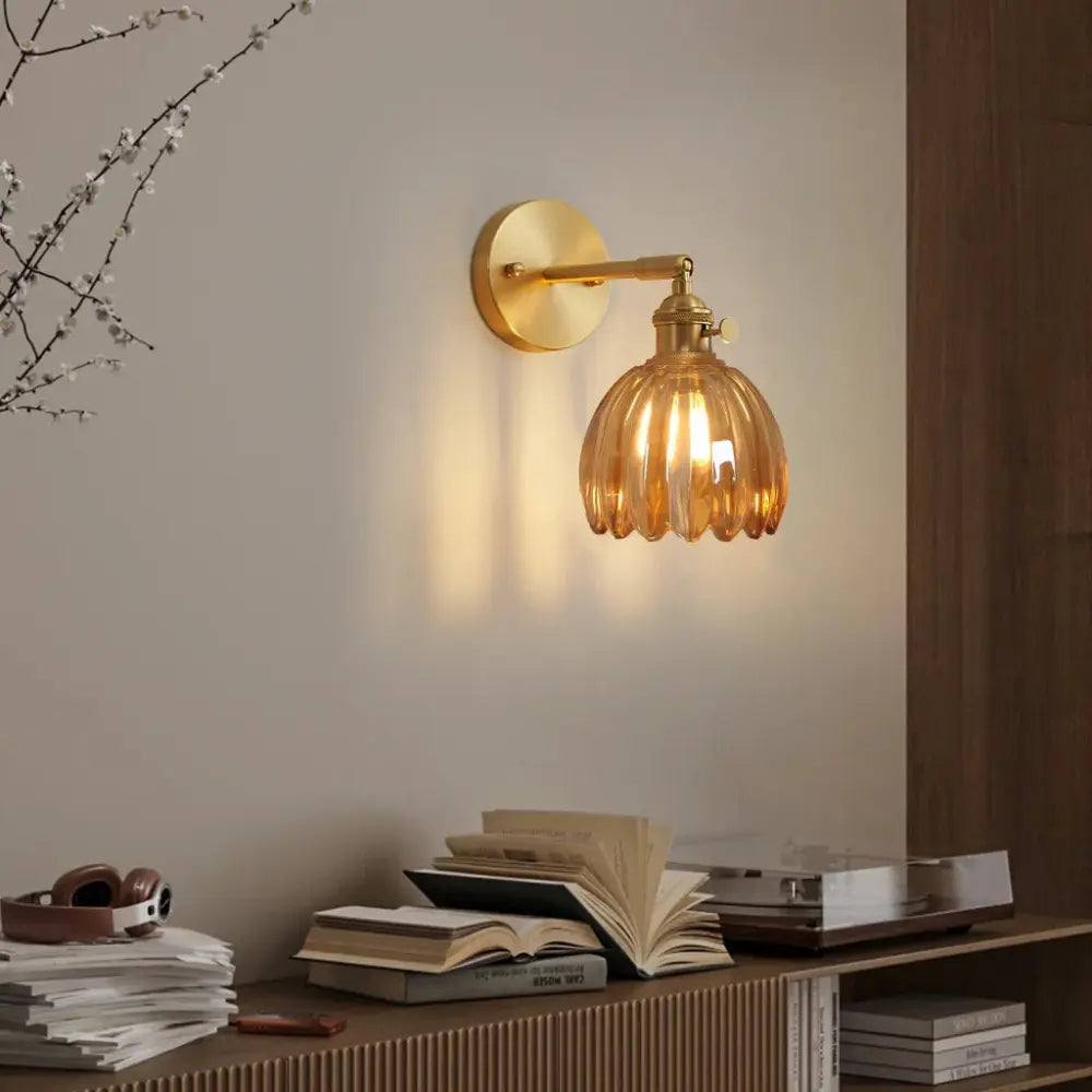 Skanto | GlowForge - Stilig Vegglampe med Metallisk Finish