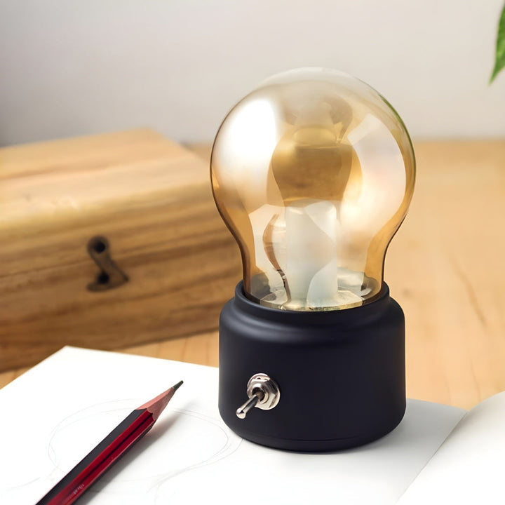 Frendorf | Bærbar Retro Bordlampe - LumiRetro
