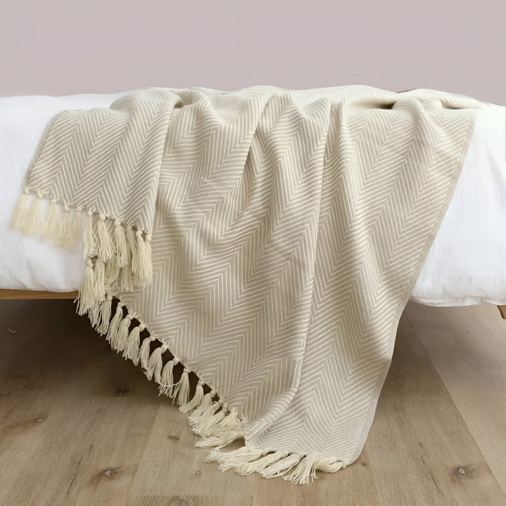 Skanto | Herringbone duskfringed strikket teppe