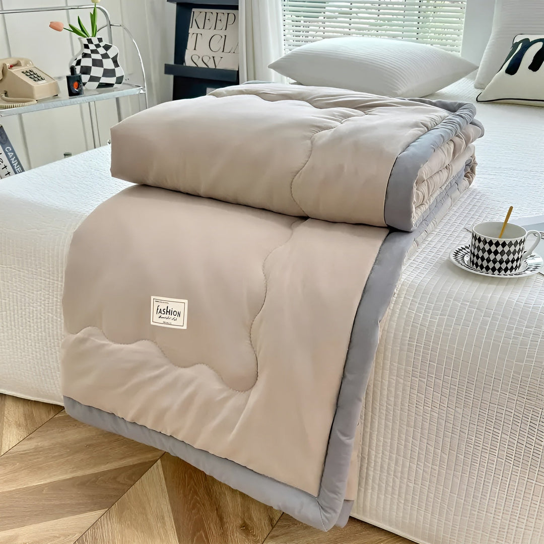 Lett sommerteppe – pustende og allsidig | For sofa, seng og reise