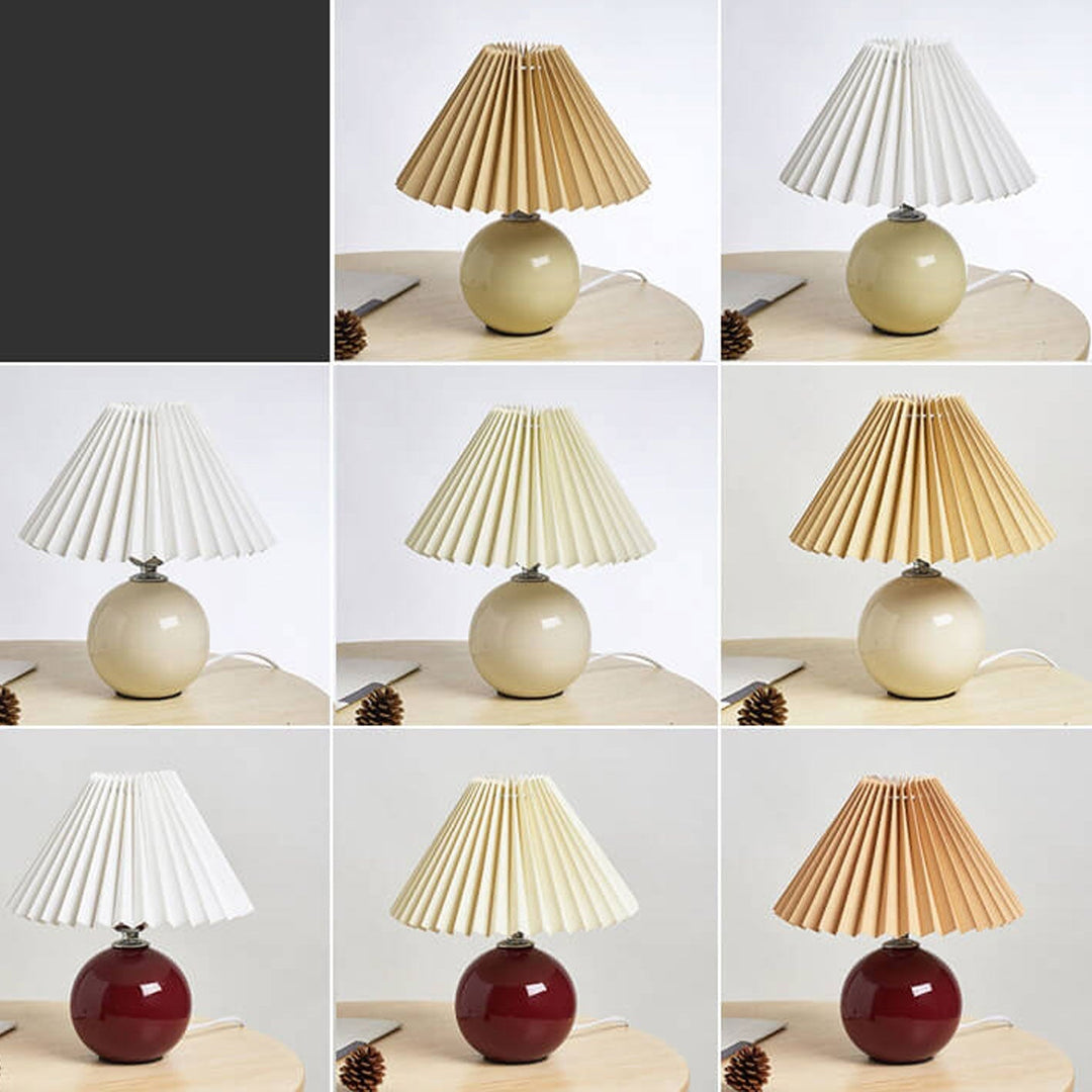 Skanto | Nordisk minimalistisk 1-lampe bordlampe laget av keramikk med folder