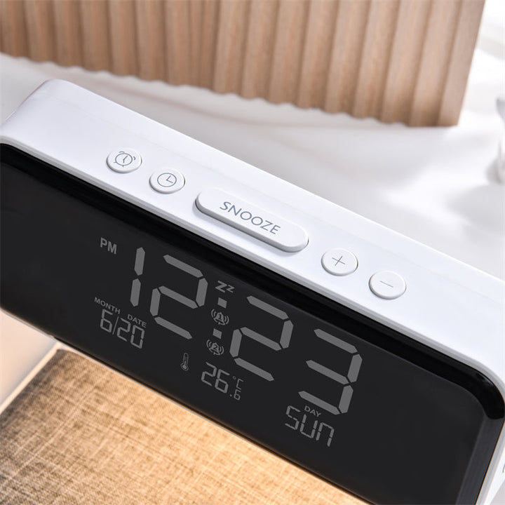 Skanto | 3-i-1 Sengelampe med Trådløs Lader – LCD Vekkerklokke & Berøringsdimmbar LED Bordlampe