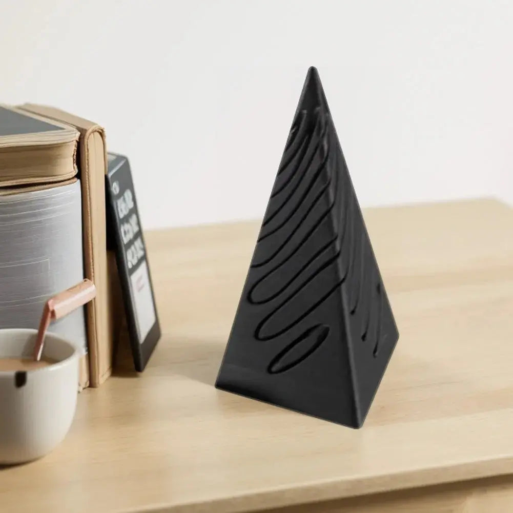 3D-printet spiralkjeglepyramideleke – Unik visuell magisk skrivebordsskulptur