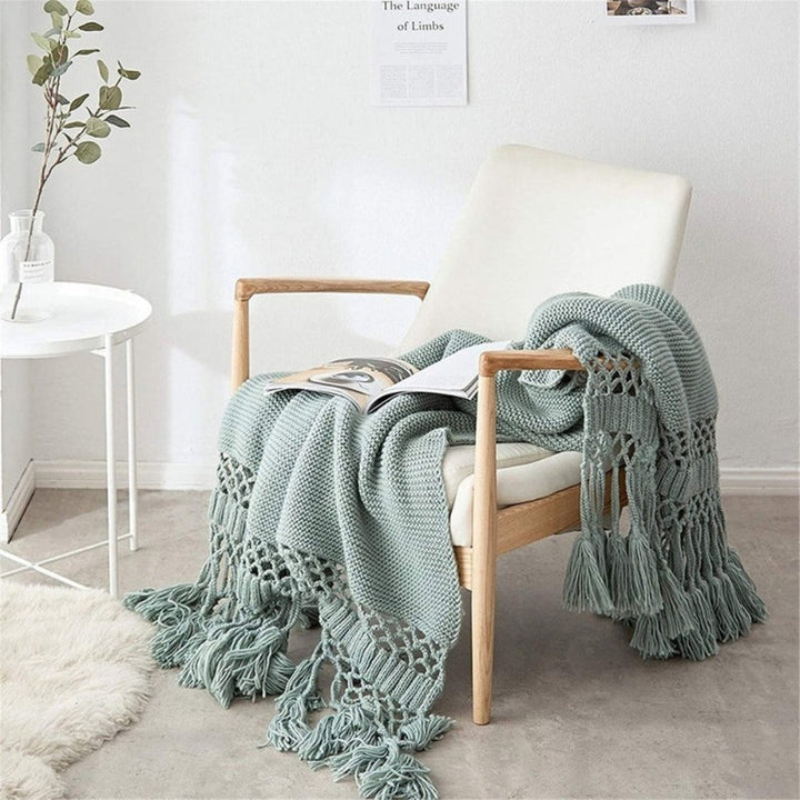 Skanto | Snug Knit Woven Tassel Blanket