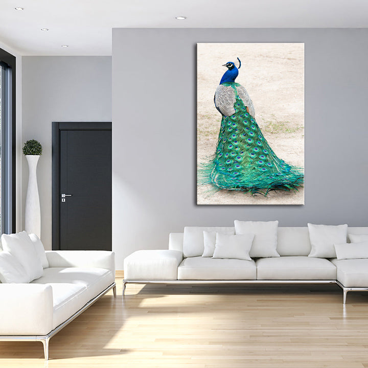 Elegant påfugl i skjørt – lerretbilde