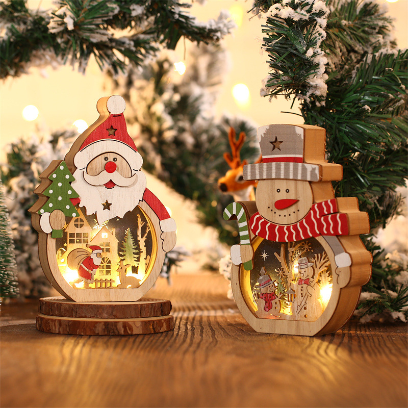 Skanto | LED julekuler i tre med belysning