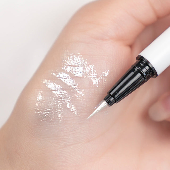 Skanto | Vann- og oljeavvisende eyeliner
