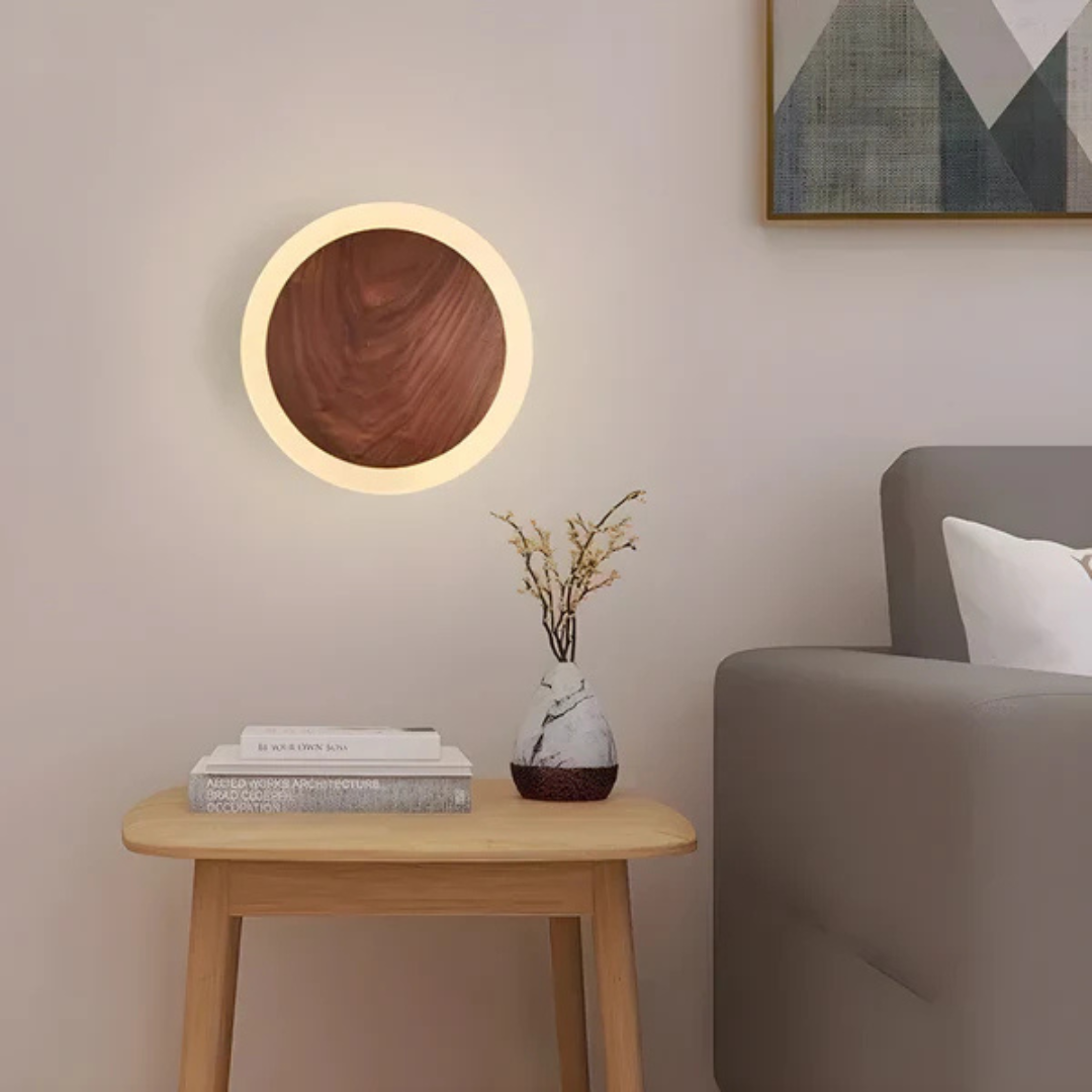 Skanto | Skandinavisk Tre LED Vegglampe