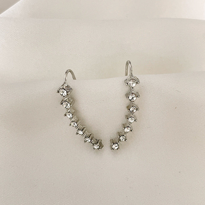Skanto | Seven Star Diamond Stud Earrings