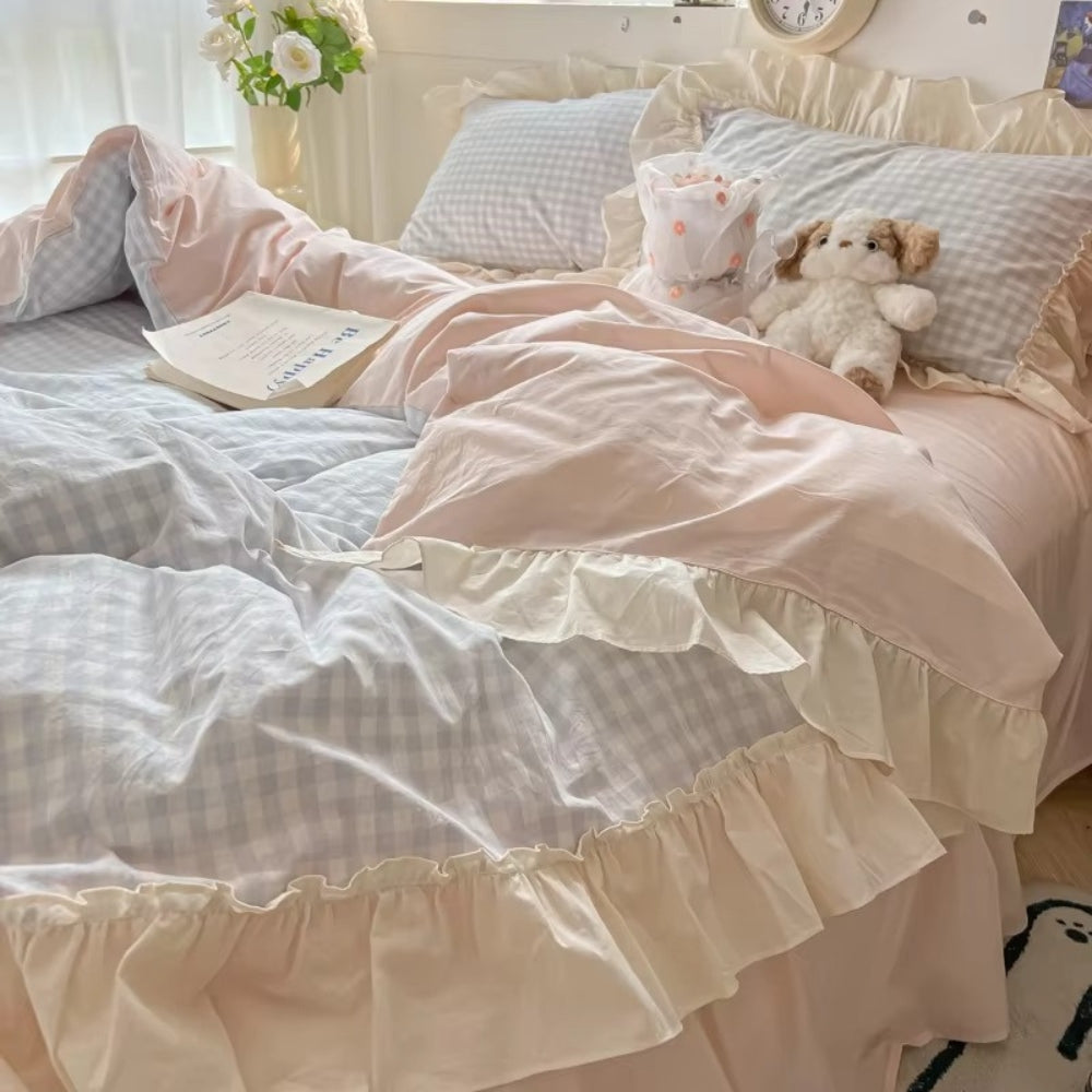 Skanto | Gingham Check Ruffled Edges Sengetøys Sett