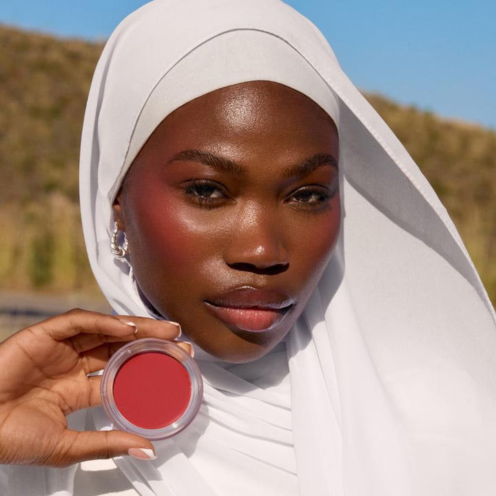 Skanto | Glitrende hudtone rouge