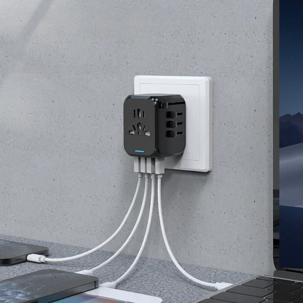 Skanto | Alt-i-ett Universell Reise Strømadapter