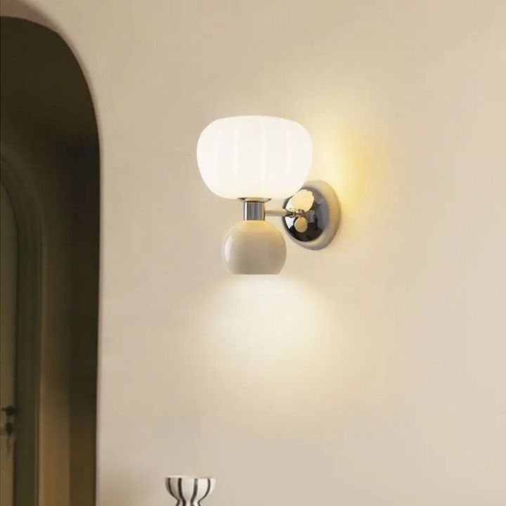 LuxeGlow Vegg – Stilren LED Vegglampe med G9 Skanto