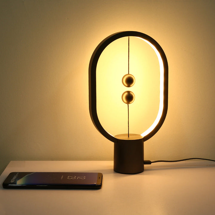 Tao - Moderne Nordisk Magnetisk Balans LED Lampe | Skanto
