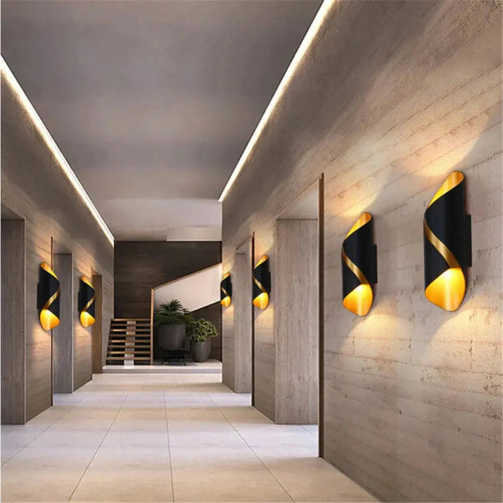 Skanto | VividAura – Elegant LED Vegglampe for Stilige Uteområder