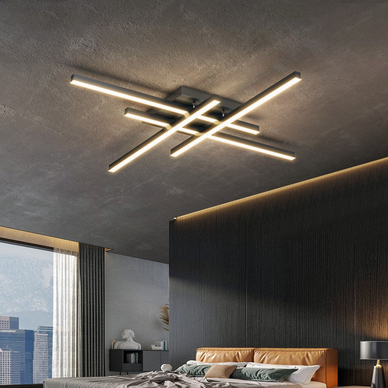 Moderne lineær 4-hodet LED-taklampe (dimmbar, hvit eller svart)
