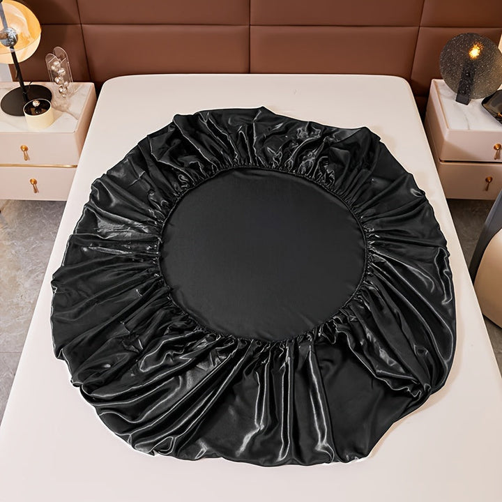 Skanto | 3-delt Satin Spannlaken-set – Inkluderer 1 spannlaken og 2 putetrekk (uten kjerne) – Myk, komfortabel og pustende sengetøy, ensfarget madrasstopp for soverom og gjesterom