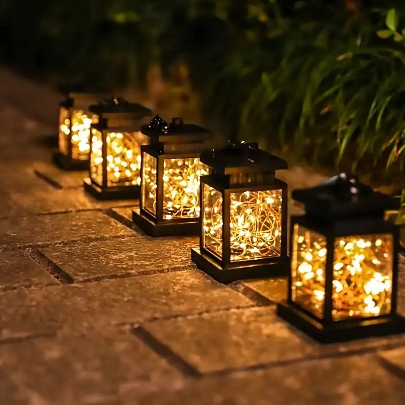Skanto | Solar LED Lantern med Lyskabel og Hengestift – Vanntett Hagebelysning for Terrasse og Balkong