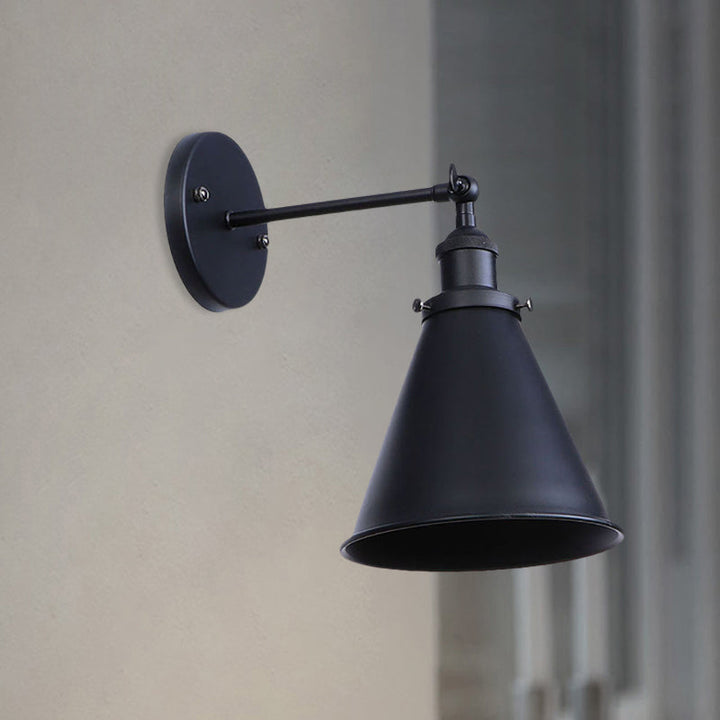 Skanto | Svart/Rost 1 Hodedekorlampe Landlig Stil Smijern Konisk Justerbar Vegglampe for Utendørs