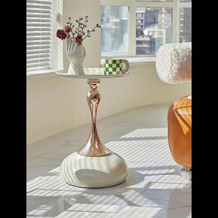 Moderne sidekabinett med keramisk base og metallben – 55 cm høy | Skanto