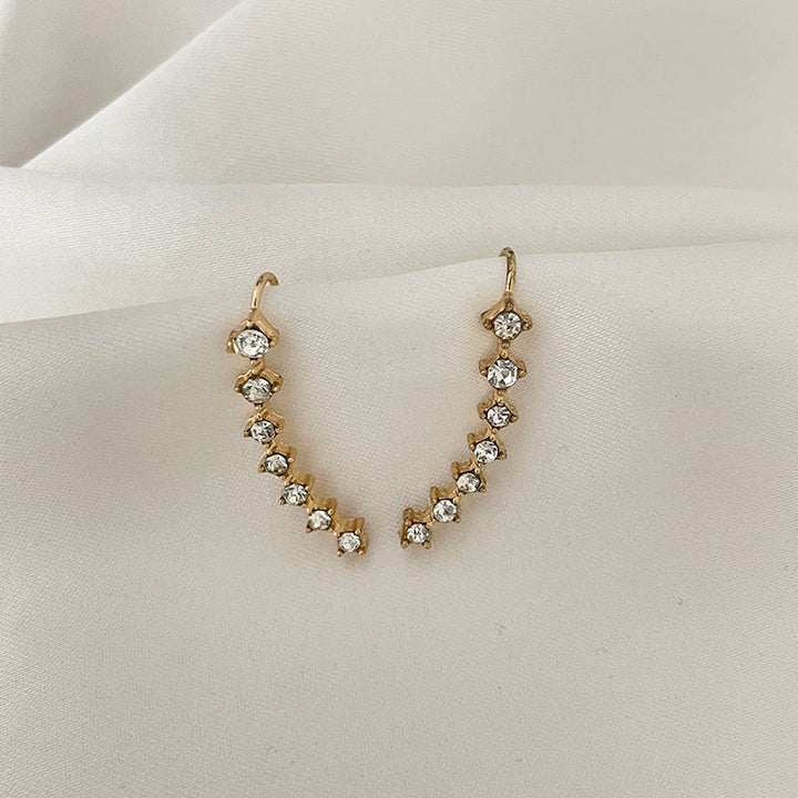 Skanto | Seven Star Diamond Stud Earrings