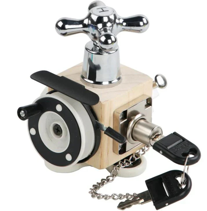 Skanto | WoodenJoy | Aktivitets kube for motoriske ferdigheter