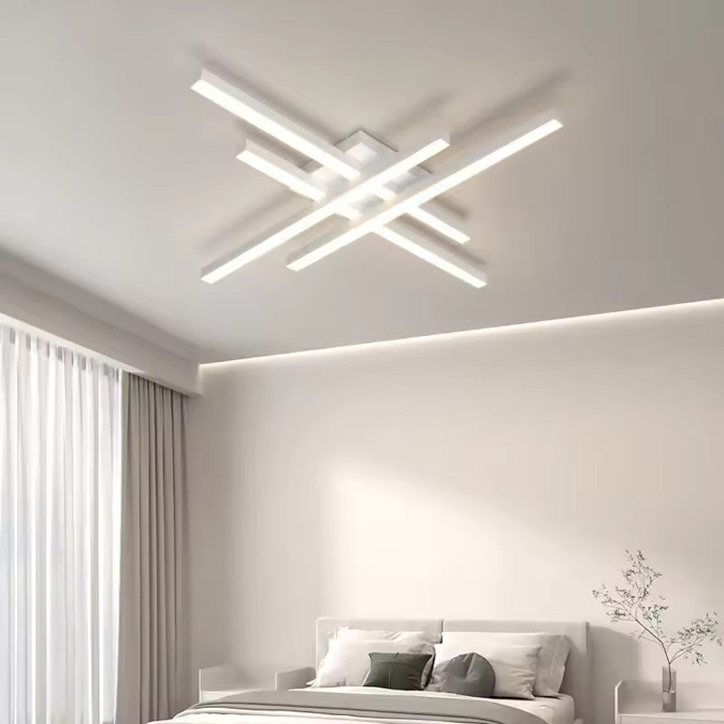 Moderne lineær 4-hodet LED-taklampe (dimmbar, hvit eller svart)