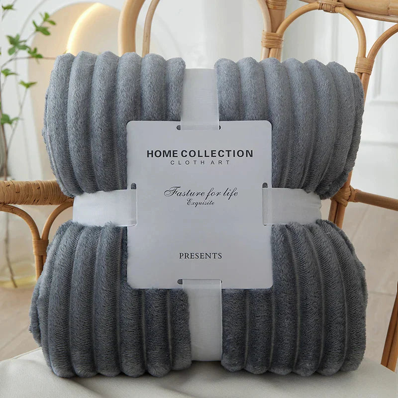 Skanto | Bredstripet flanell fleece teppe - CozyStripe