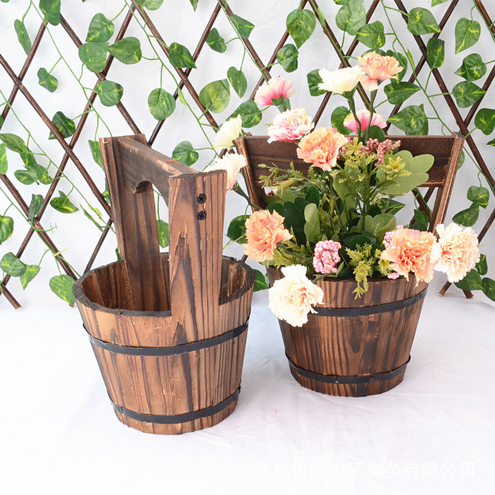 Skanto | Trebøtteplantekasse i fatadesign for hage og terrasse – Dekorative blomsterpotter laget av tre