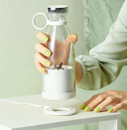 Bærbar blender for fersk juice | Skanto