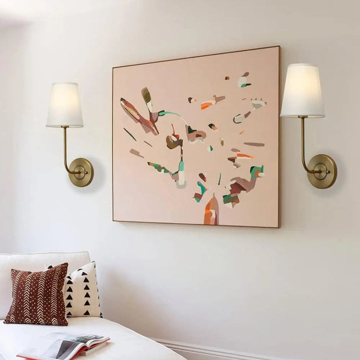 Skanto | LoomGlow – Moderne Vegglampe med Vevd Metall og Mykt Stoff