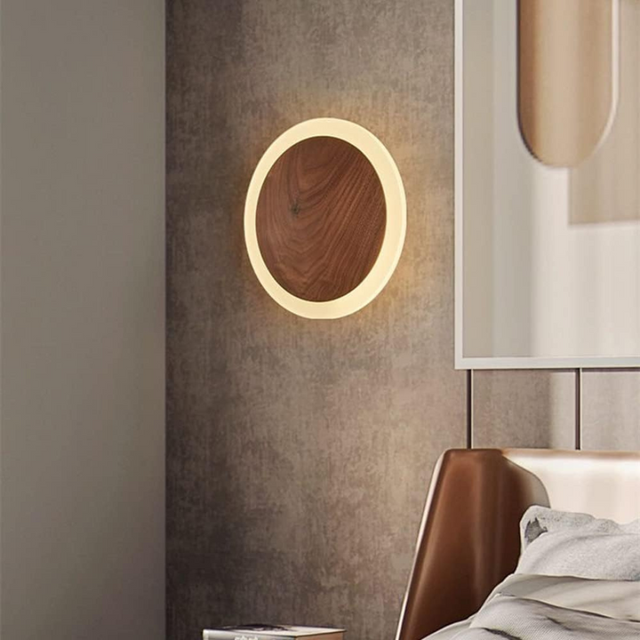 Skanto | Skandinavisk Tre LED Vegglampe